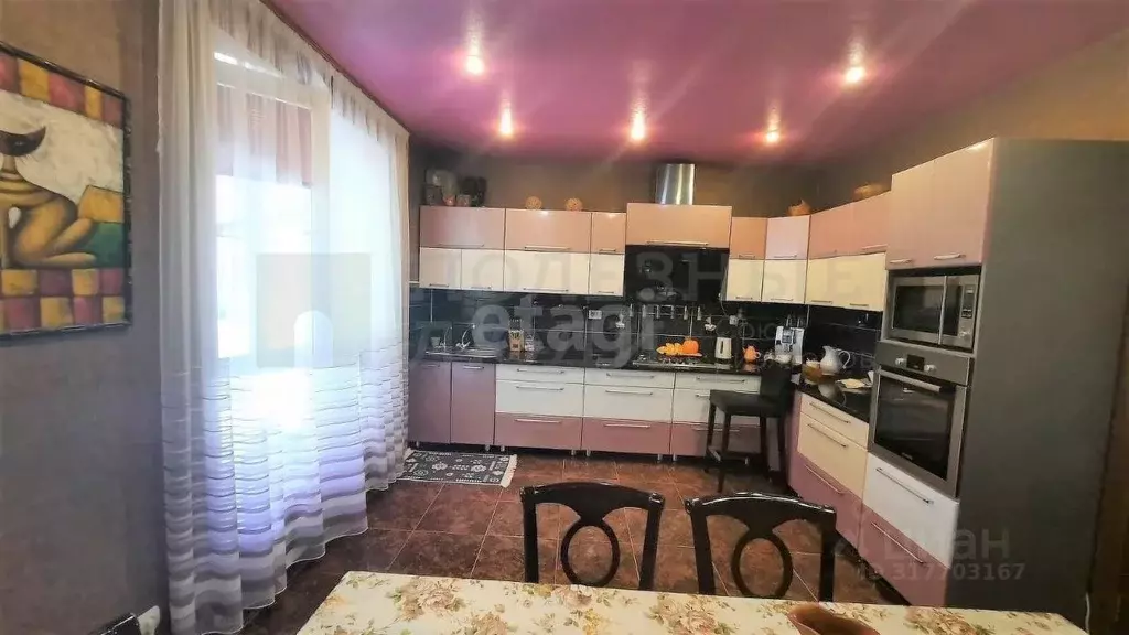 Дом в Новгородская область, Валдайский район, Рощинское с/пос, д. ... - Фото 1