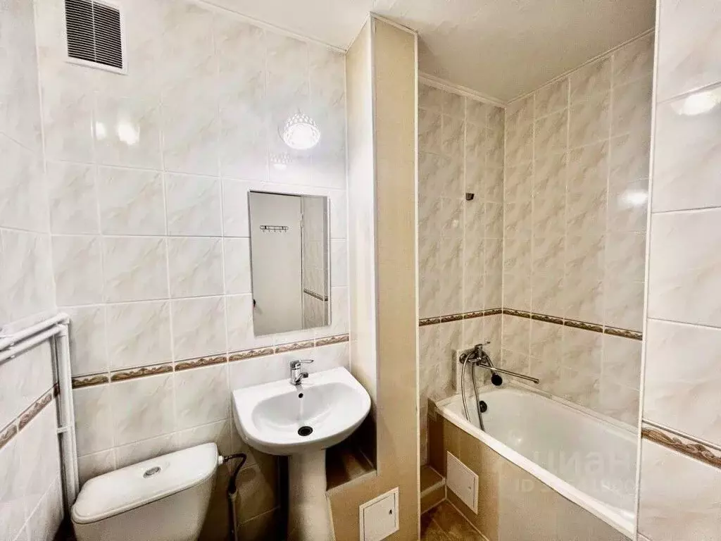 2-к кв. Крым, Симферопольский район, с. Мирное ул. Стадионная, 19А ... - Фото 1