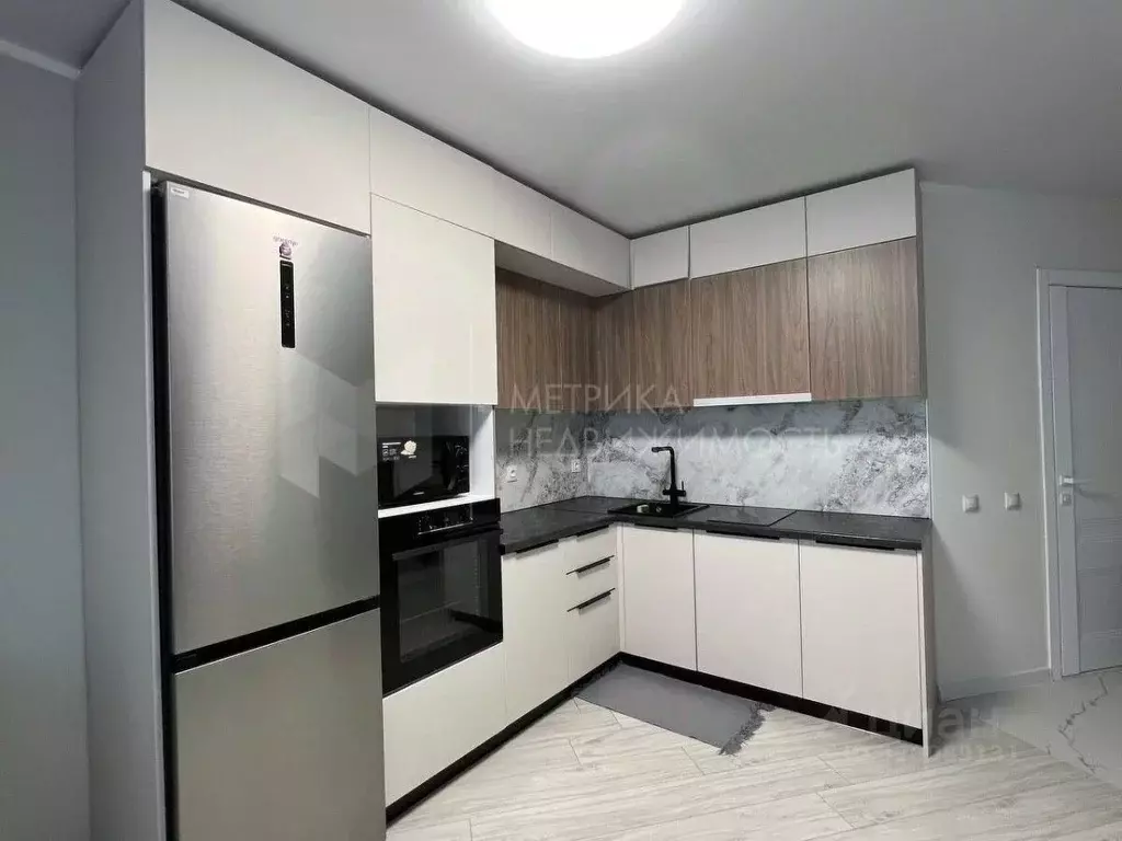 Студия Тюменская область, Тюмень ул. Первооткрывателей, 10 (38.6 м) - Фото 1