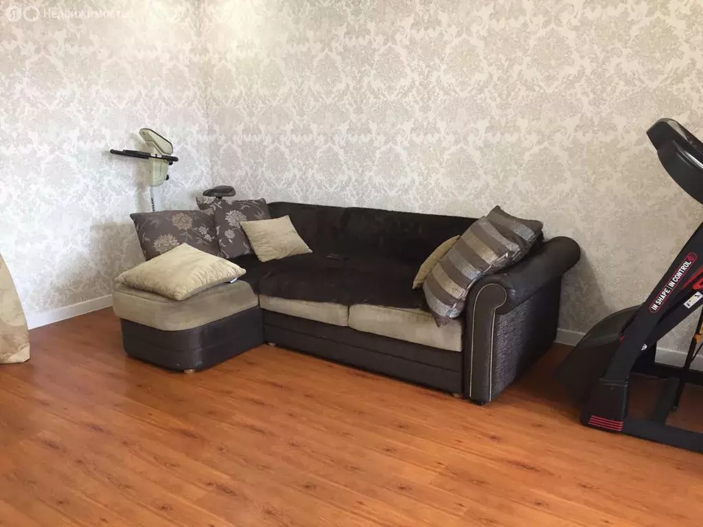 3-комнатная квартира: Владикавказ, улица Калинина, 62 (67.1 м) - Фото 0