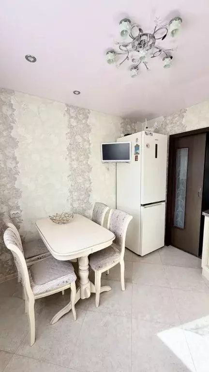 3-к кв. Мурманская область, Мурманск ул. Героев Рыбачьего, 40 (70.0 м) - Фото 2