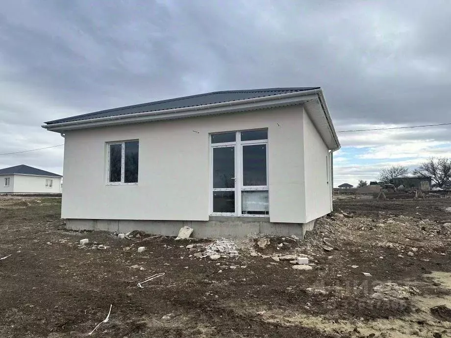 Дом в Крым, Симферопольский район, 3-й массив садовые участки  (60 м) - Фото 1