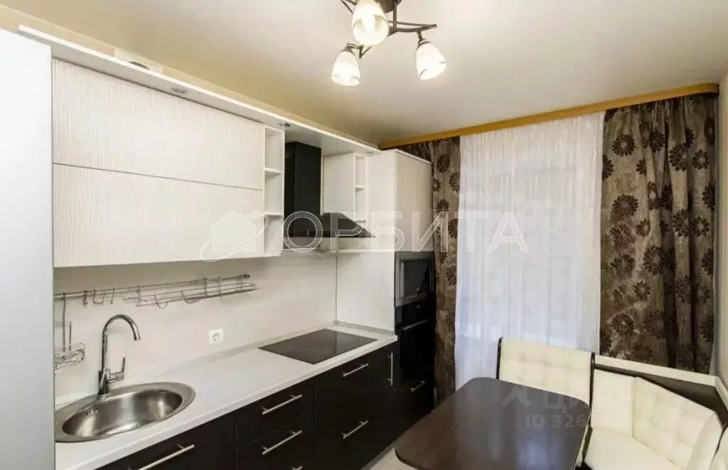 3-к кв. Тюменская область, Тюмень ул. Мельникайте, 48а (61.3 м) - Фото 1