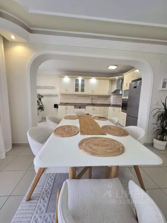 2-к кв. Краснодарский край, Сочи Центральный мкр, ул. Роз, 6/6А (140.0 ... - Фото 2