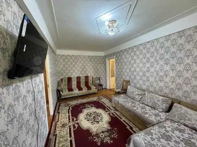 4-к. квартира, 70 м, 1/5 эт. - Фото 0