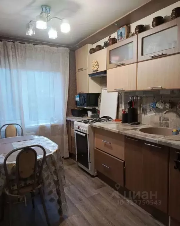 3-к кв. Самарская область, Новокуйбышевск Пятый пер., 4 (57.4 м) - Фото 2