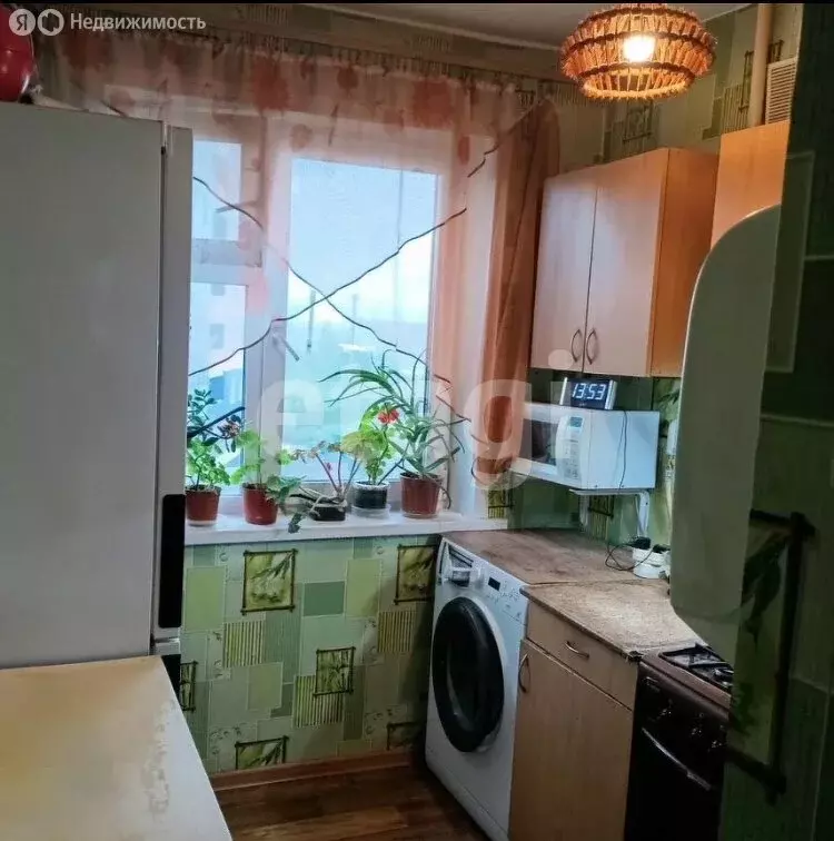 3-комнатная квартира: Пермь, Красновишерская улица, 44 (61.9 м) - Фото 0