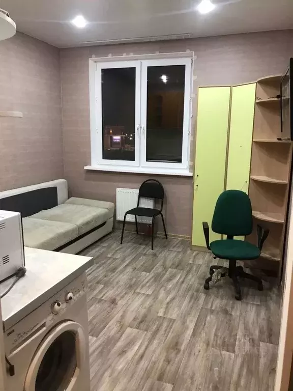 Студия Тюменская область, Тюмень ул. 2-я Луговая, 24к1 (18.0 м) - Фото 1