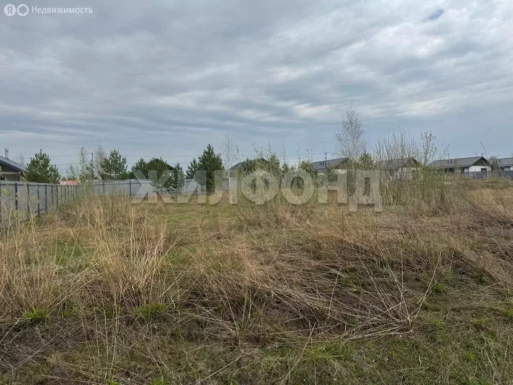 Участок в посёлок Октябрьский, Часовая улица (12 м) - Фото 1