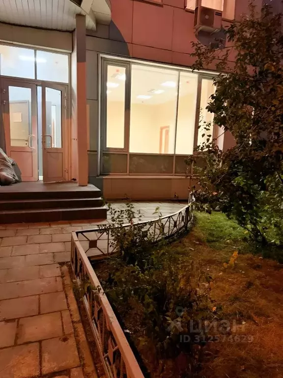 Помещение свободного назначения в Московская область, Красногорск бул. ... - Фото 0