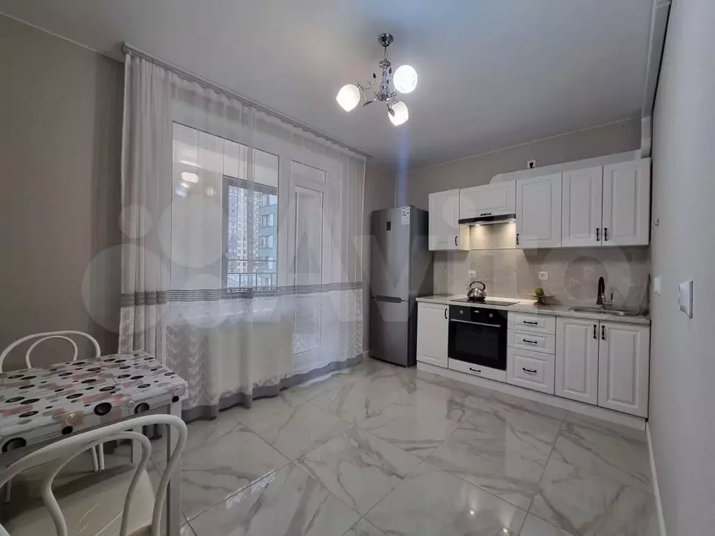 2-к. квартира, 60 м, 4/10 эт. - Фото 0