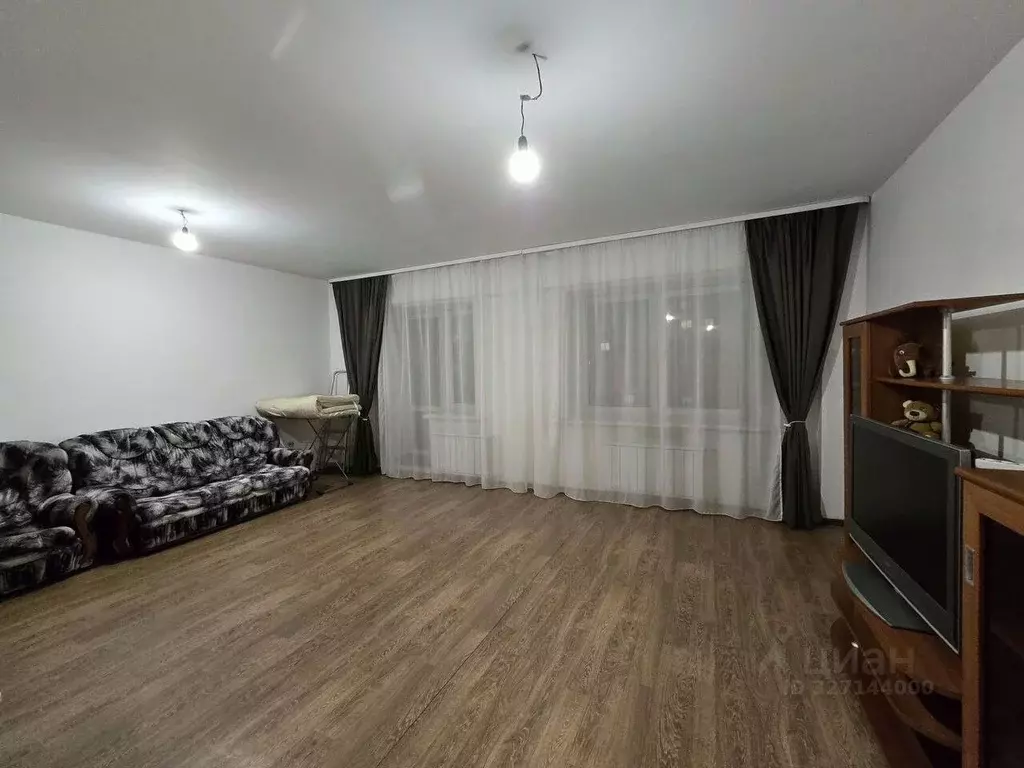 Студия Иркутская область, Иркутск ул. Красноказачья, 76/2 (41.0 м) - Фото 1