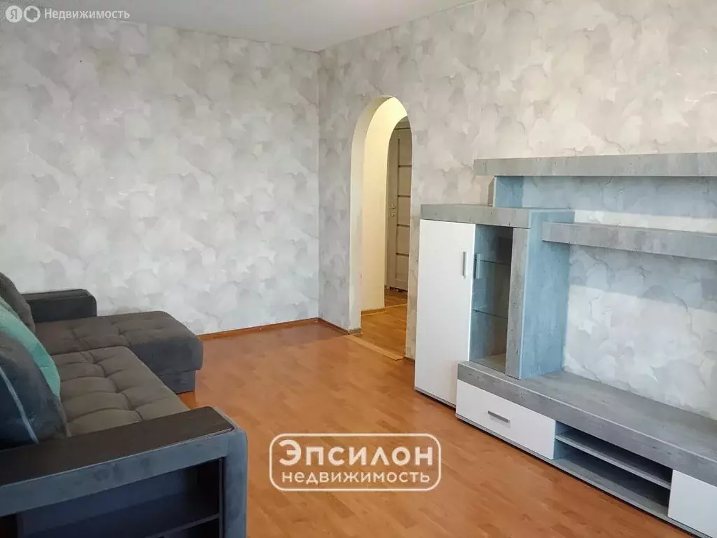 3-комнатная квартира: Курск, улица 50 лет Октября, 110 (60.1 м) - Фото 0