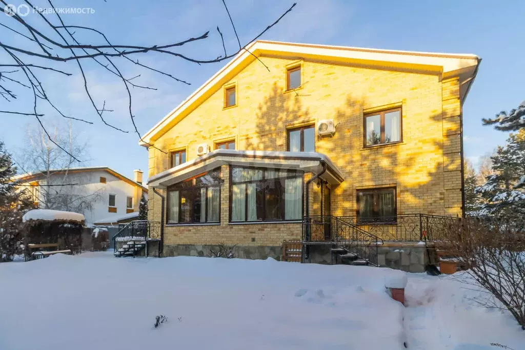 Дом в Челябинск, Красивая улица (177 м) - Фото 1