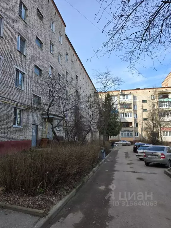 3-к кв. Тульская область, Алексин Санаторная ул., 3 (57.9 м) - Фото 0