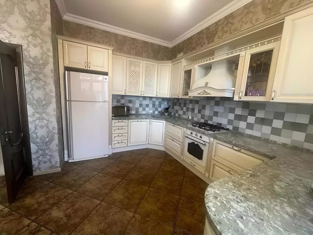 Коттедж в Краснодарский край, Сочи Бытха мкр, ул. Ворошиловская, 11/9 ... - Фото 1