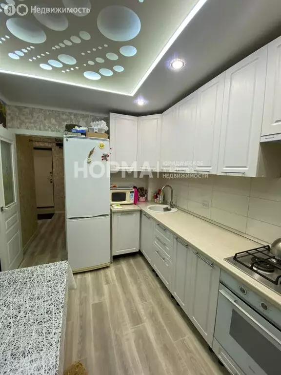 2-комнатная квартира: Октябрьский, 34-й микрорайон, 8 (46.1 м) - Фото 1