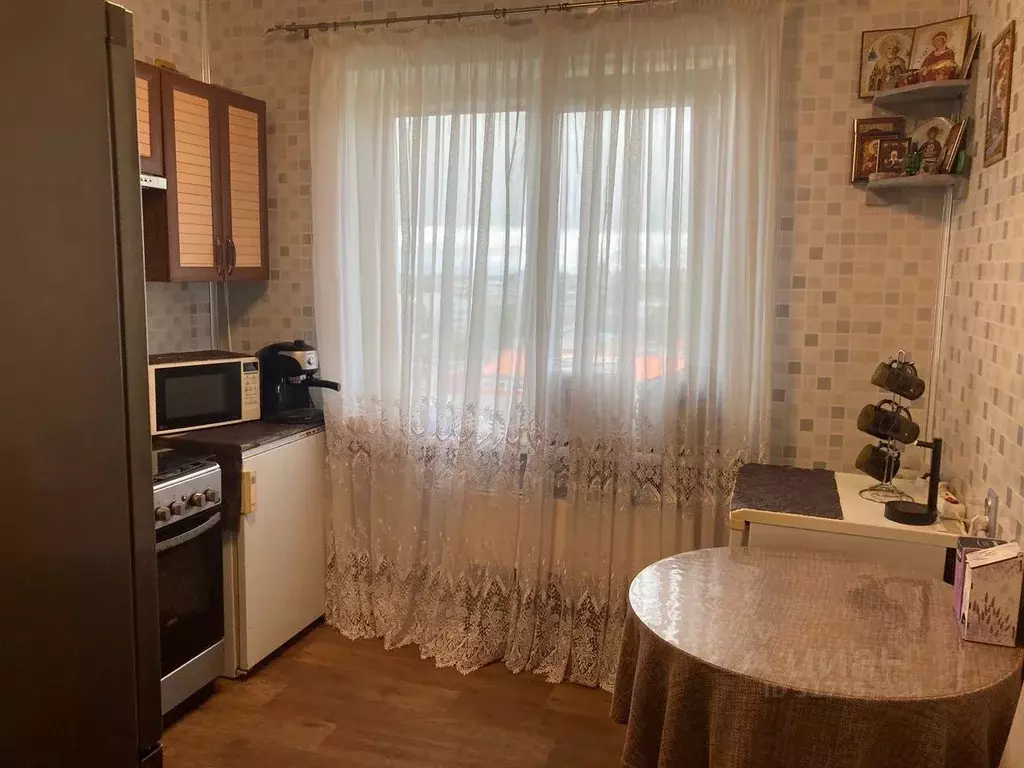 2-к кв. Омская область, Омск Омская ул., 162 (52.0 м) - Фото 0