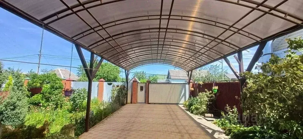 Дом в Краснодарский край, Динской район, Новотитаровская ст-ца ул. ... - Фото 1