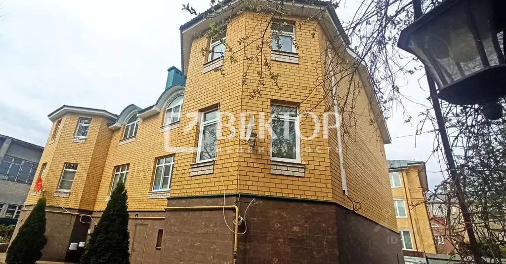 Таунхаус в Костромская область, Кострома ул. Терешковой, 48Б (190 м) - Фото 1