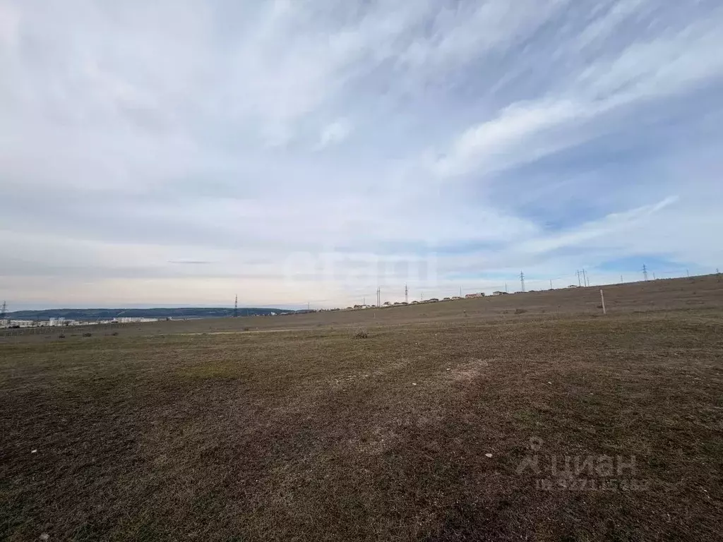 Участок в Крым, Бахчисарайский район, Верхореченское с/пос, с. ... - Фото 1