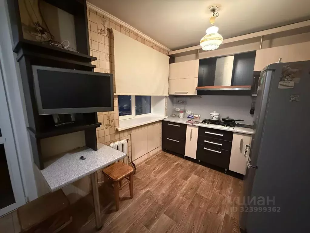 1-к кв. Брянская область, Брянск бул. 50 лет Октября, 11 (30.0 м) - Фото 2