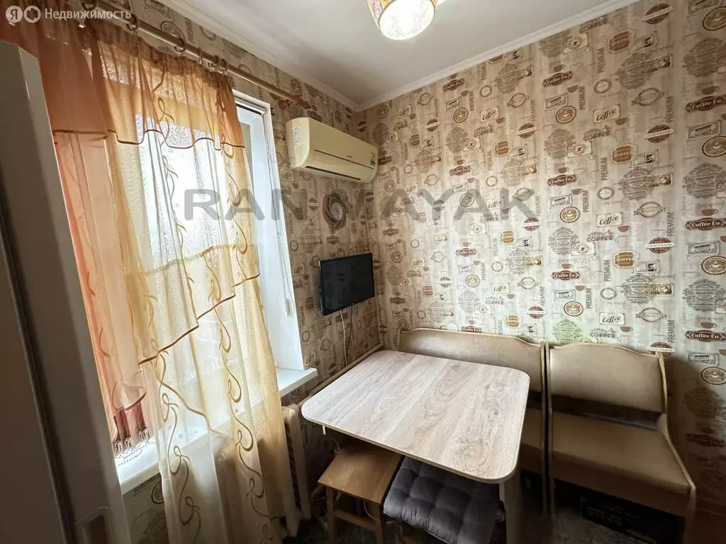 3-комнатная квартира: Майкоп, улица Чкалова, 77 (61.7 м) - Фото 2