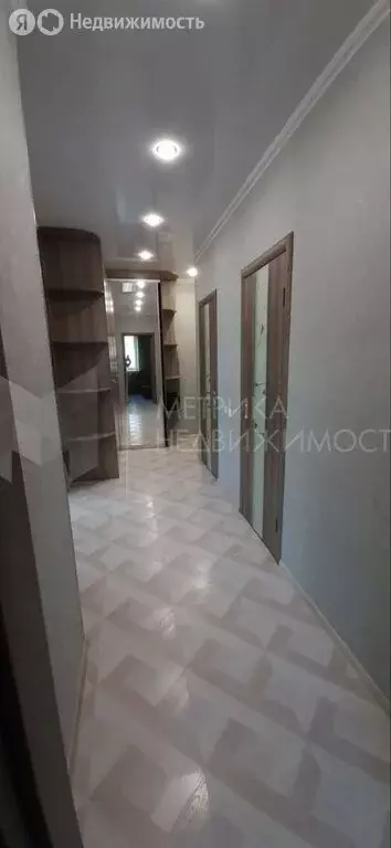 2-комнатная квартира: Тюмень, улица Монтажников, 53 (49.4 м) - Фото 1