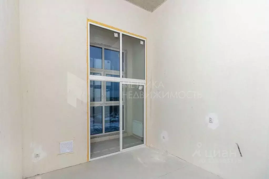 Студия Тюменская область, Тюмень ул. Павла Никольского, 10к1 (22.4 м) - Фото 1