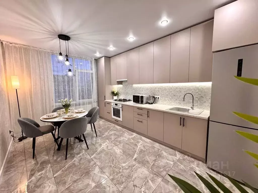 2-к кв. Северная Осетия, Владикавказ ул. Астана Кесаева, 48Дк2 (70.0 ... - Фото 2