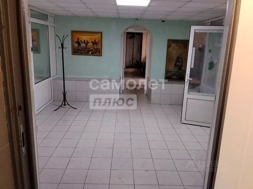 Помещение свободного назначения в Челябинская область, Челябинск ул. ... - Фото 1