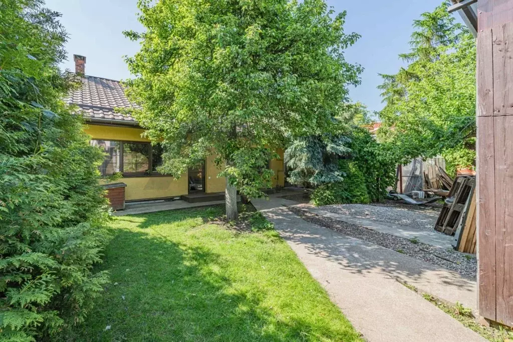 Дом в Калининградская область, Калининград Воздушная ул., 45А (204 м) - Фото 1