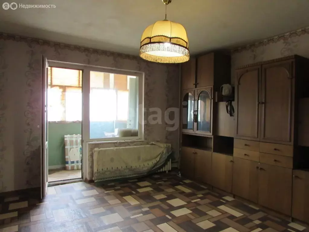 2-комнатная квартира: посёлок Октябрьский, 111 (56.6 м) - Фото 1