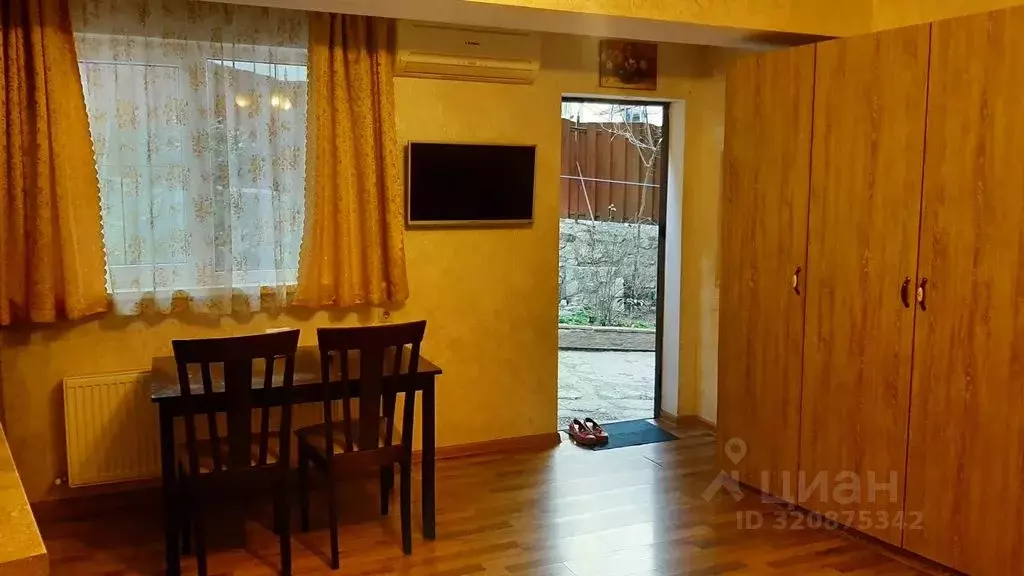 Комната Крым, Ялта ул. Поликуровская, 2А - Фото 1