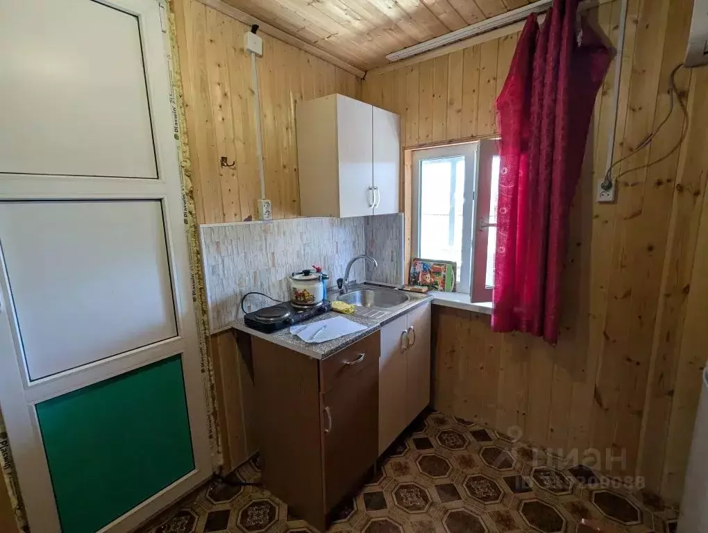 Комната Оренбургская область, Соль-Илецк Овражная ул., 3 - Фото 1