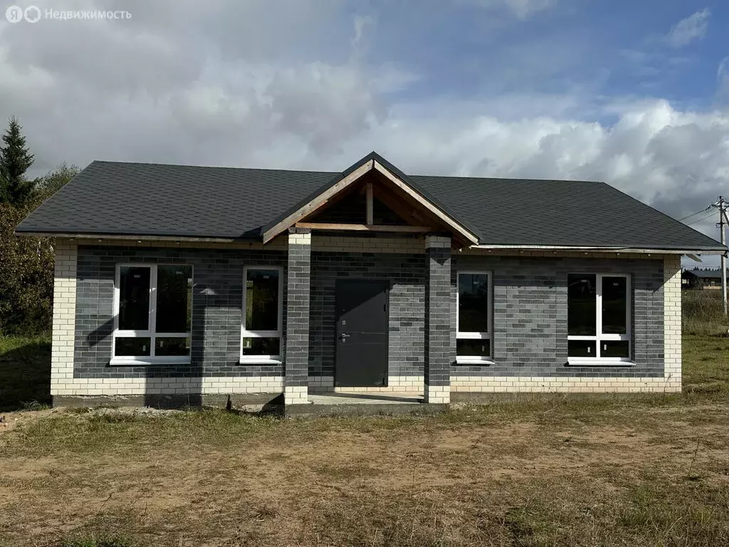 Дом в Бобинское сельское поселение, деревня Большие Раскопины, ... - Фото 0