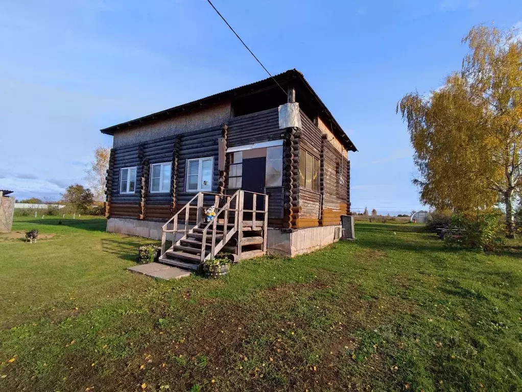 Дом в Новгородская область, Новгородский район, Ракомское с/пос, д. ... - Фото 1