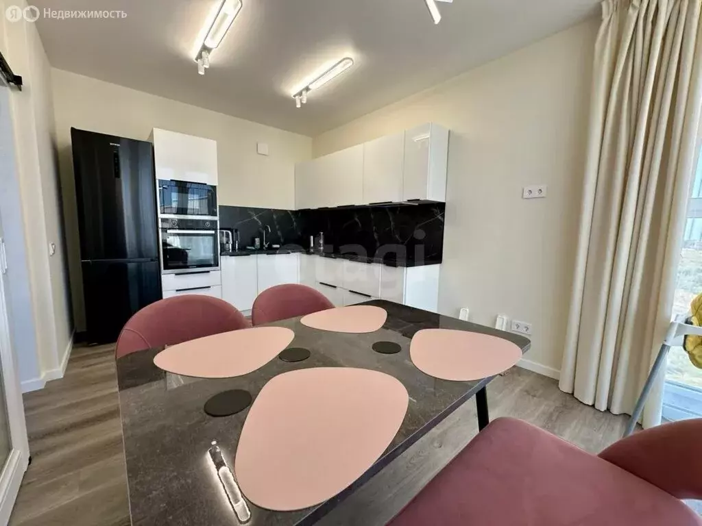 3-комнатная квартира: Анапа, улица Крылова, 13к1 (80 м) - Фото 1