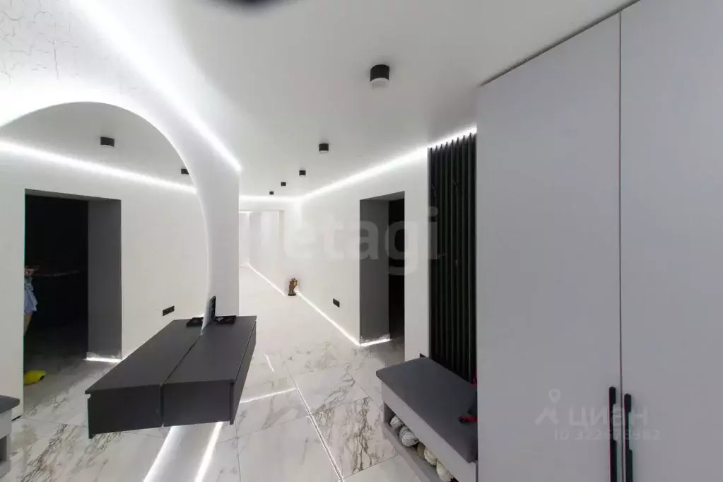 3-к кв. Татарстан, Альметьевск ул. Клары Цеткин, 18 (85.0 м) - Фото 0