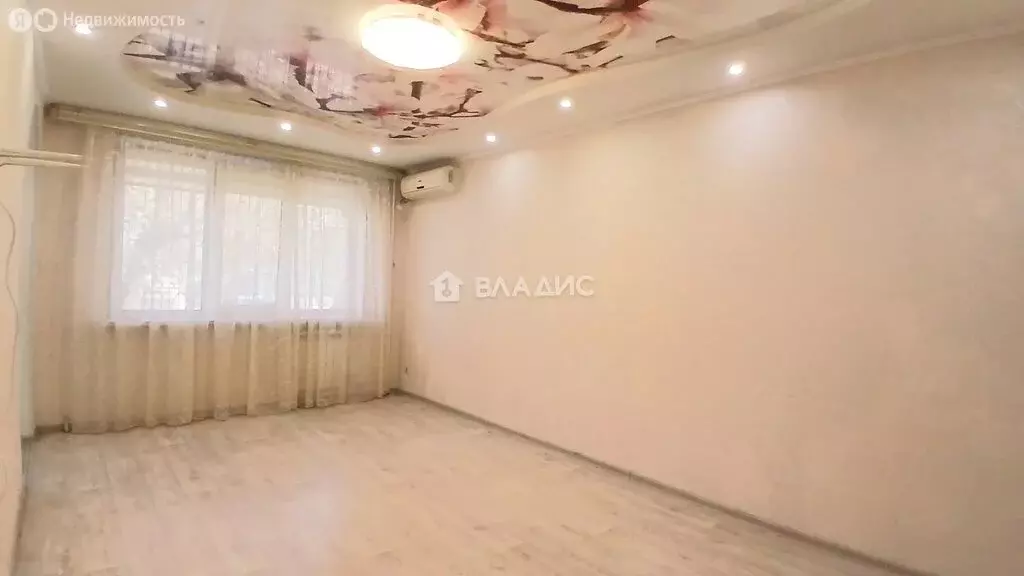 3-комнатная квартира: Орск, микрорайон Новый город, улица Комарова, 12 ... - Фото 1