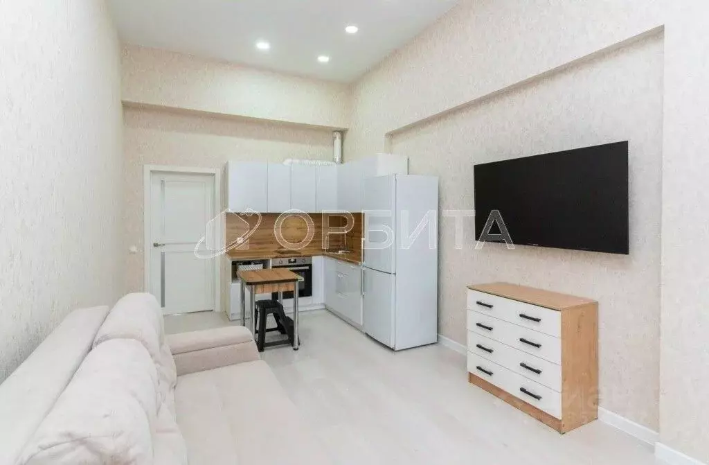 1-к кв. Тюменская область, Тюмень ул. Федюнинского, 56 (47.0 м) - Фото 1