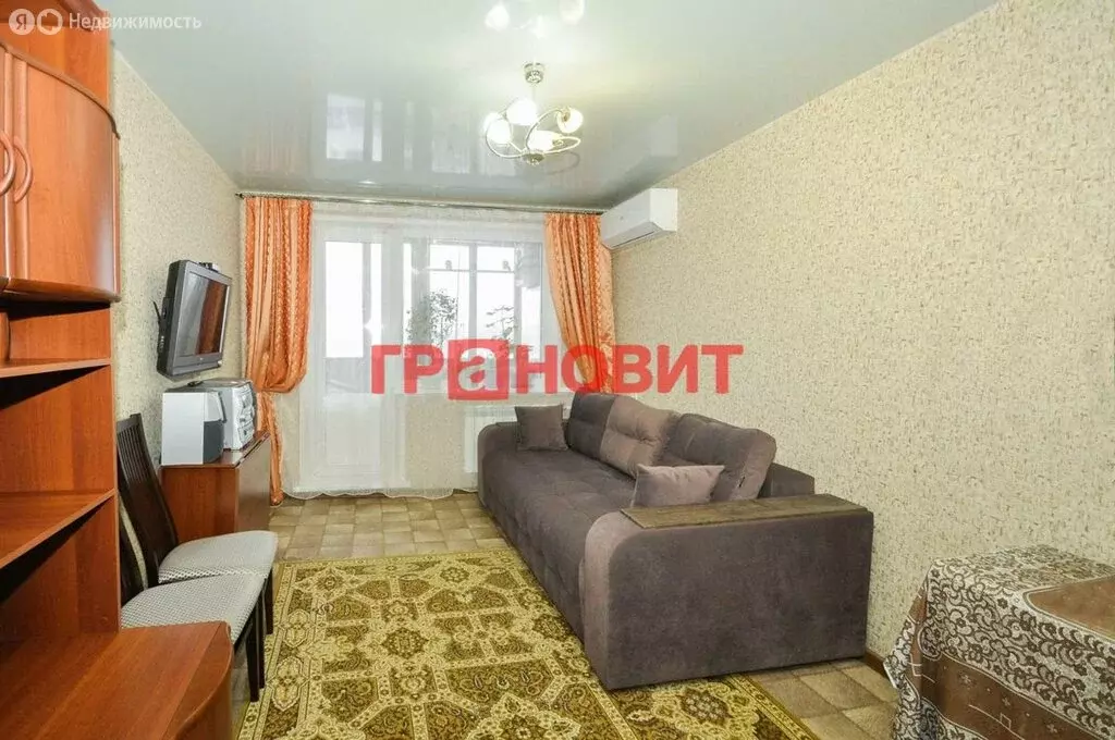 3-комнатная квартира: Новосибирск, Кировский район, Затулинский ... - Фото 1