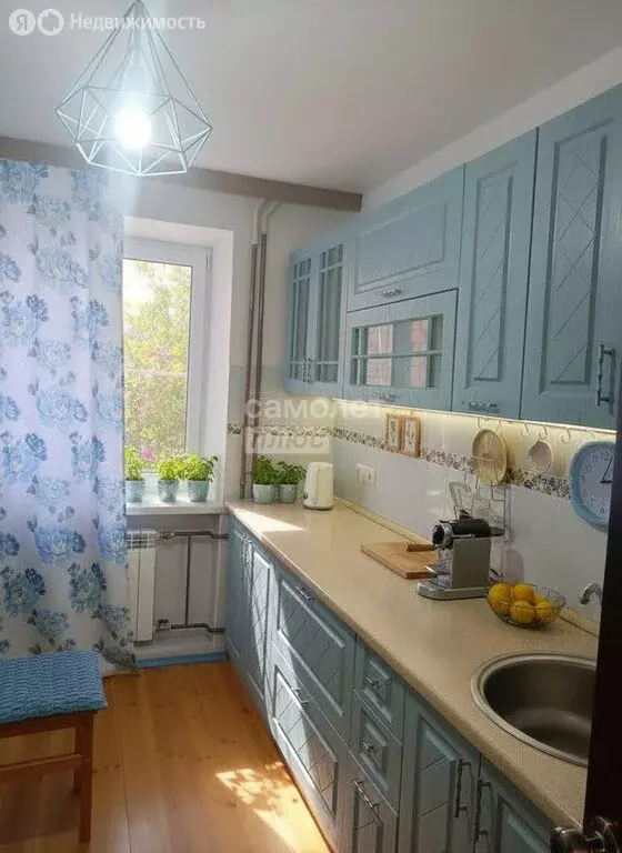 3-комнатная квартира: Иркутск, улица Гоголя, 75 (68 м) - Фото 1