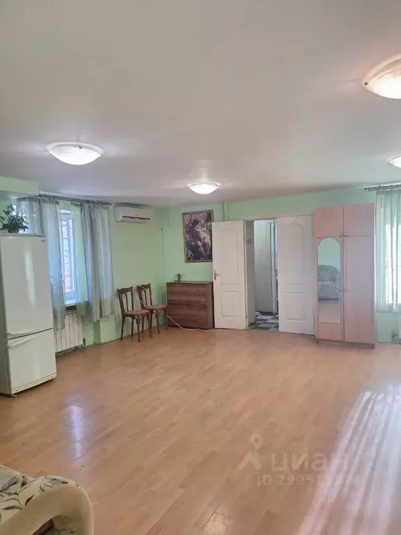 3-к кв. Волгоградская область, Волгоград ул. Розы Люксембург, 5 (111.5 ... - Фото 0