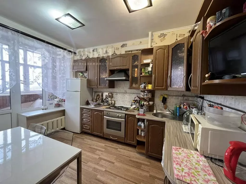 2-к кв. Чувашия, Чебоксары ул. Спиридона Михайлова, 1 (59.2 м) - Фото 1