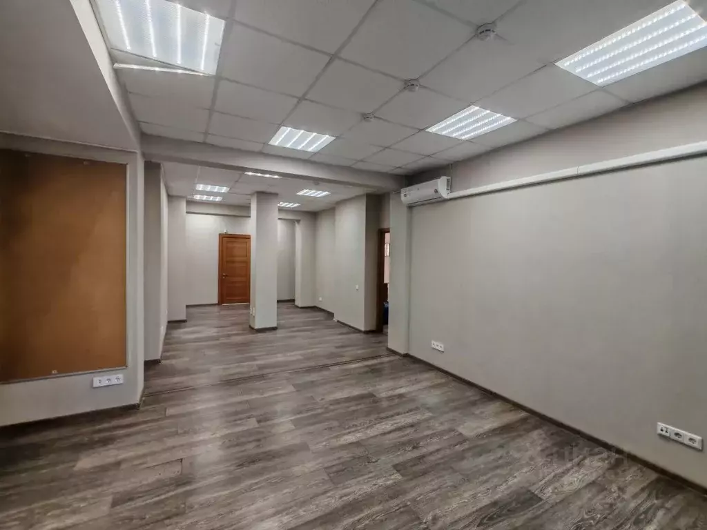 Офис в Новосибирская область, Новосибирск Военная ул., 9 (229 м) - Фото 1