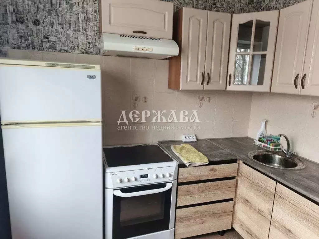 1-к кв. Белгородская область, Старый Оскол Макаренко мкр, 38 (39.0 м) - Фото 1