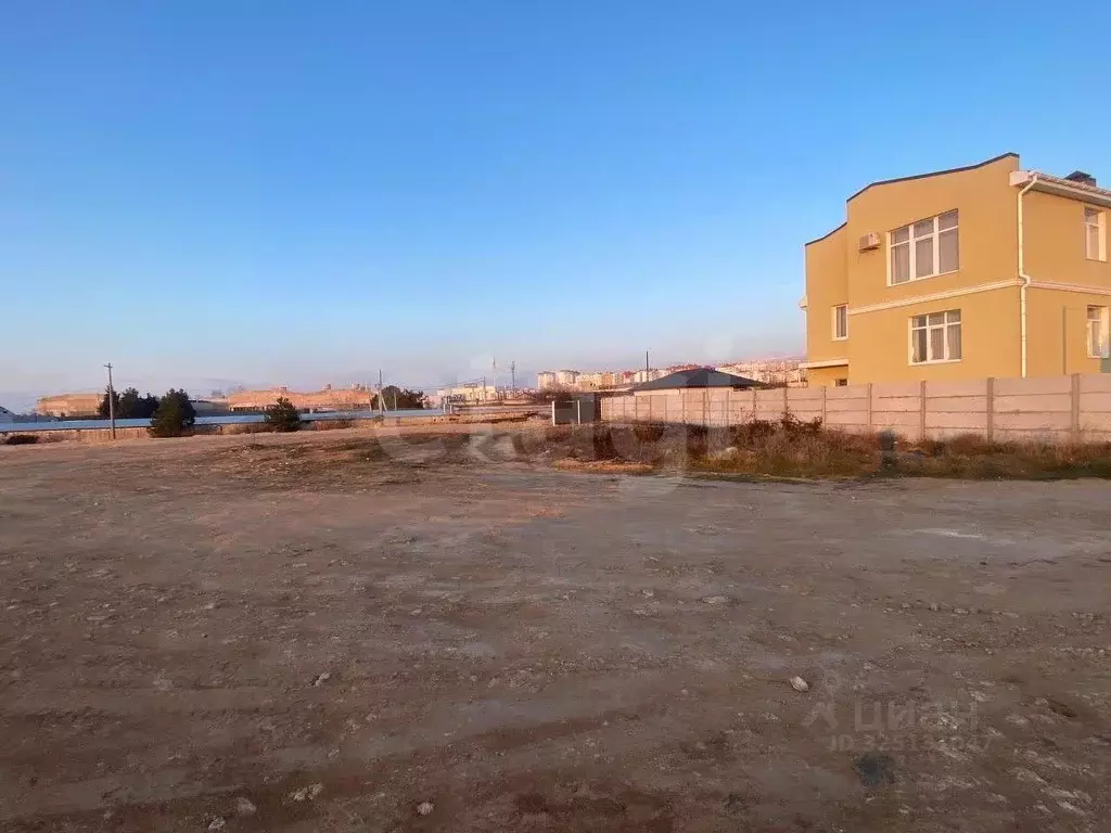 Участок в Севастополь ул. Романтиков (4.07 сот.) - Фото 1
