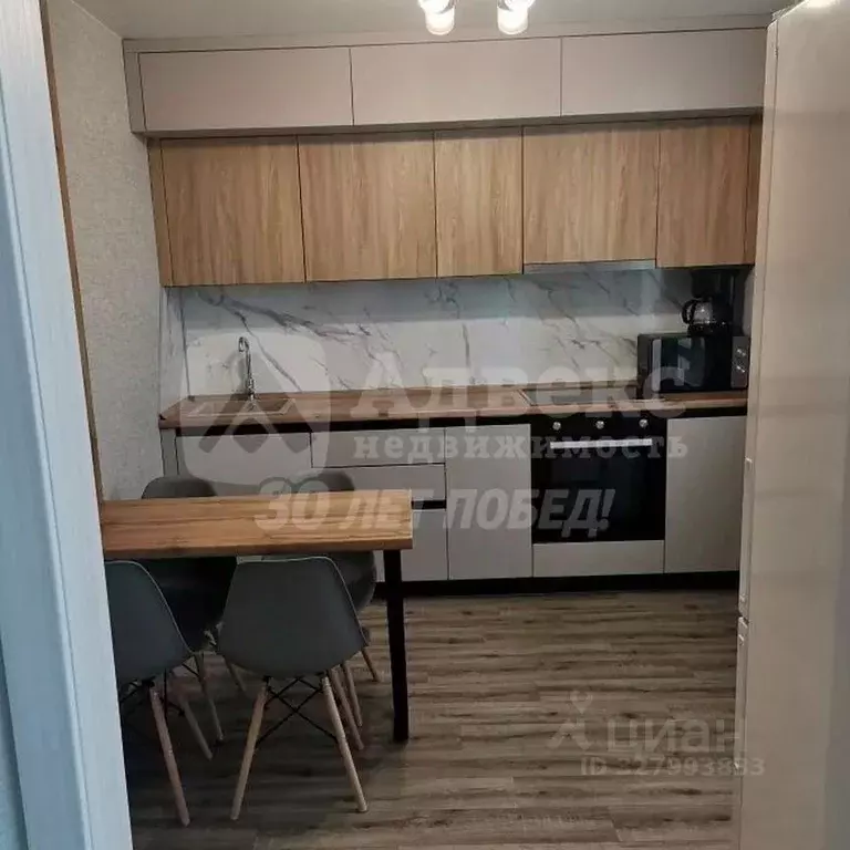 2-к кв. Тюменская область, Тюмень ул. Павла Шарова, 3к1 (58.7 м) - Фото 0