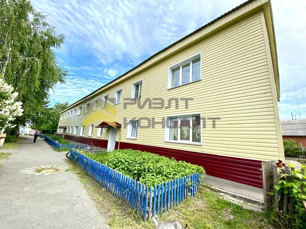 2-к кв. Омская область, Любинский район, Красный Яр рп Комсомольская ... - Фото 0